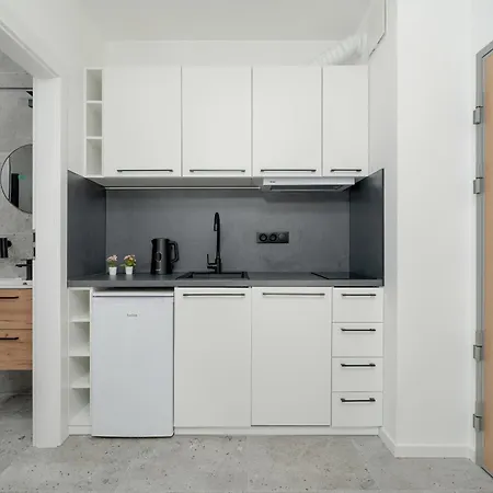 Szamarzewskiego With Balcony By Renters Apartament